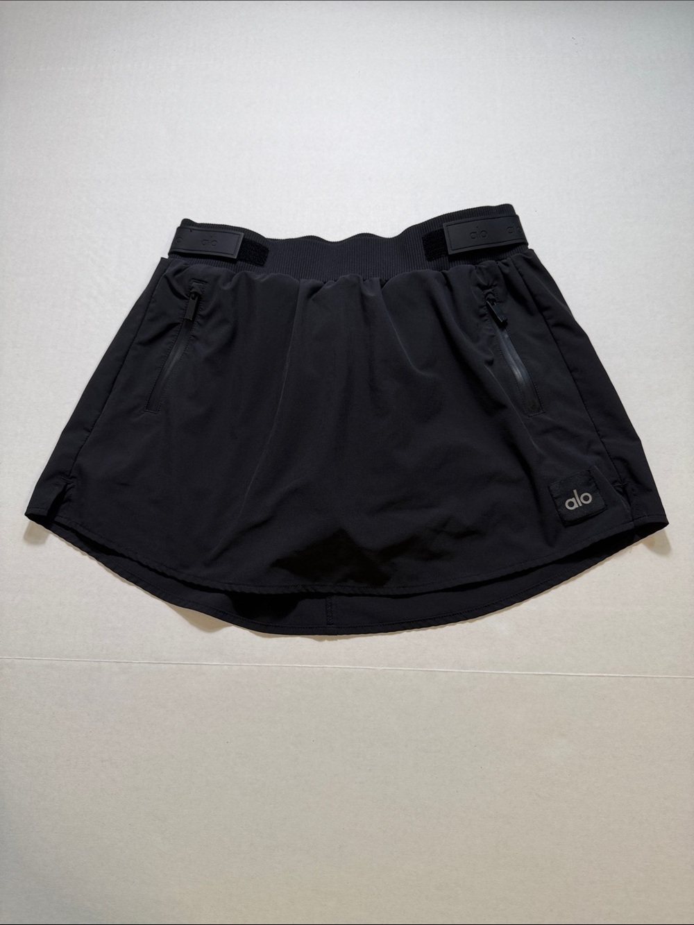 ALO YOGA HIGH-WAIST ELEVATION MINI SKIRT
SKIRT SEASON FOREVER
STYLE W6298R